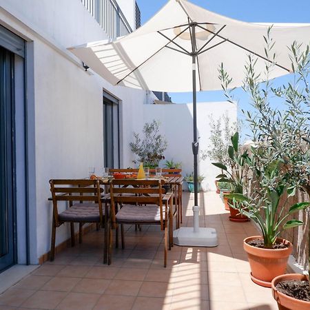 Spacious Terrace, Swimming Pool, Private Parking Ольян Экстерьер фото