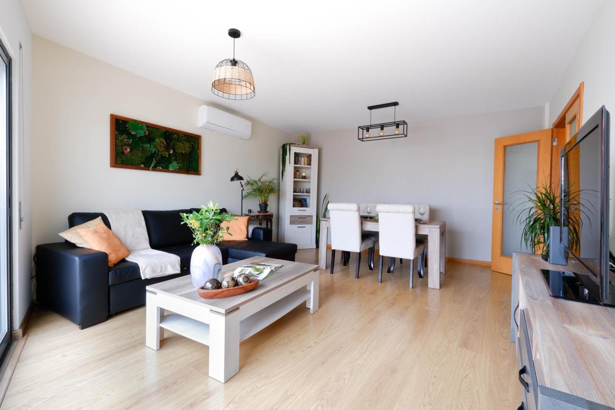 Spacious Terrace, Swimming Pool, Private Parking Ольян Экстерьер фото