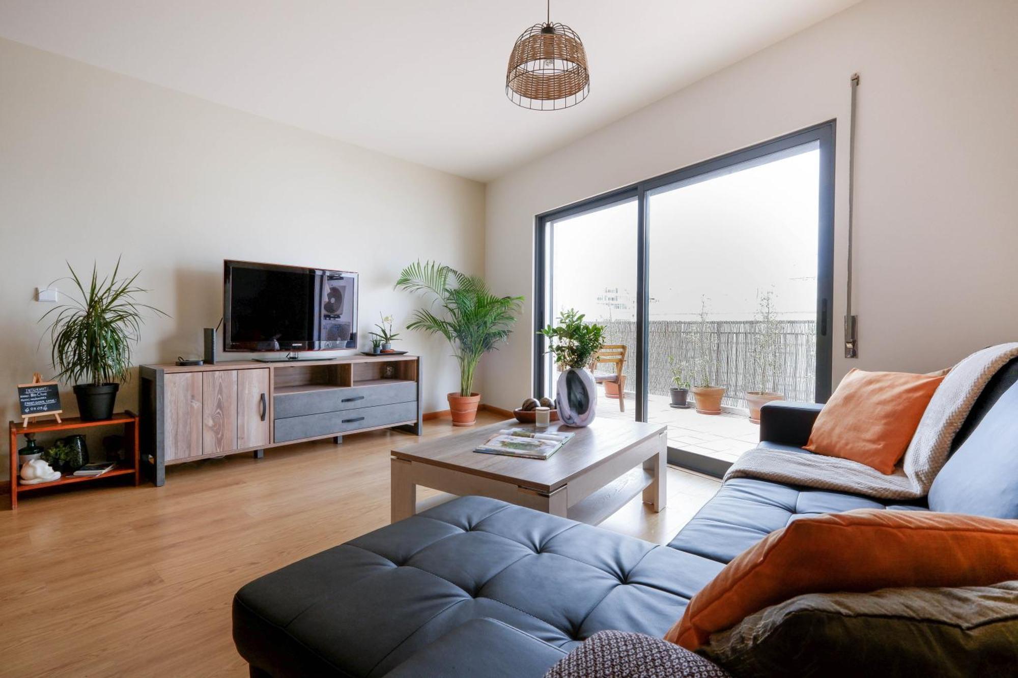 Spacious Terrace, Swimming Pool, Private Parking Ольян Экстерьер фото